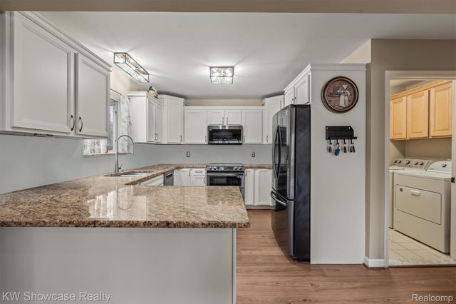 3446 Benstein Road, Commerce Charter Township, MI 48382