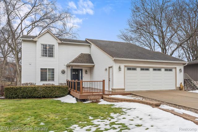 3446 Benstein Road, Commerce Charter Township, MI 48382