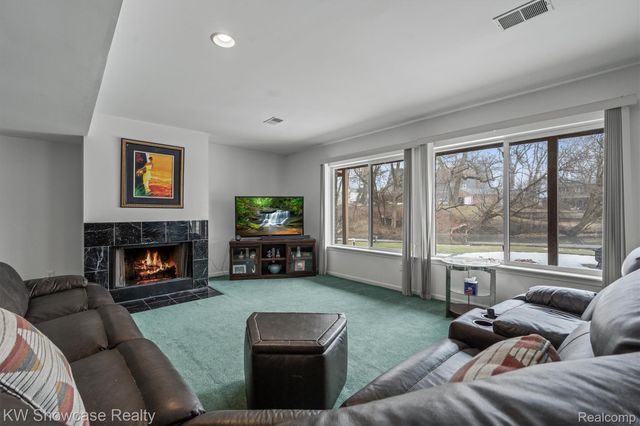 3446 Benstein Road, Commerce Charter Township, MI 48382