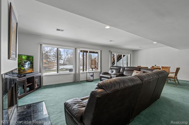 3446 Benstein Road, Commerce Charter Township, MI 48382