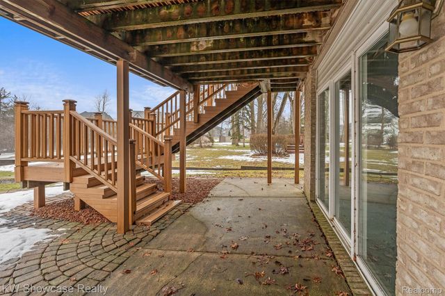 3446 Benstein Road, Commerce Charter Township, MI 48382