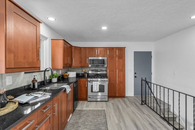 3633 S TOOLSON DR, Magna, UT 84044