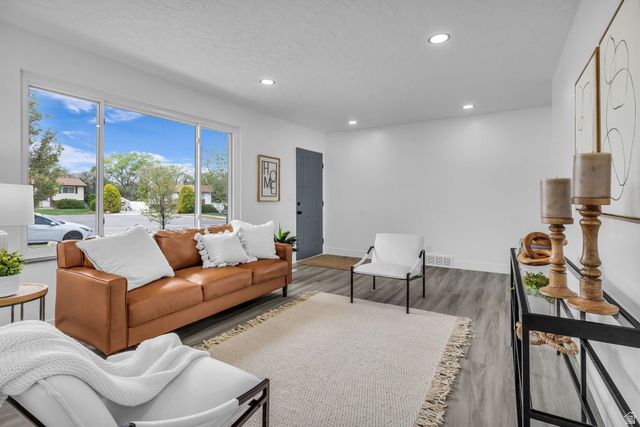 3633 S TOOLSON DR, Magna, UT 84044