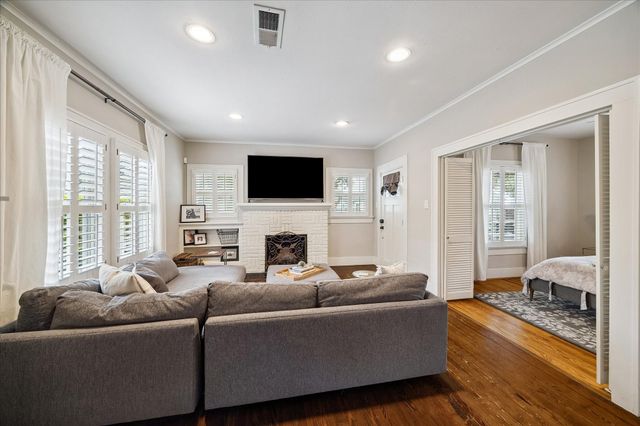 1116 Winston Street, Houston, TX 77009