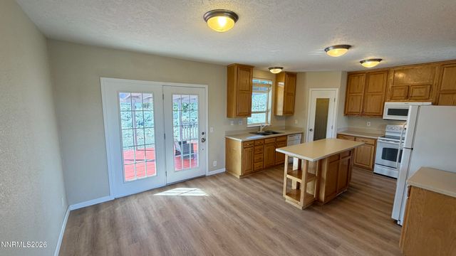2335 Jacobsen Lane, Gardnerville, NV 89410