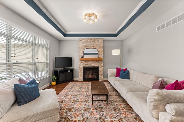 2714 Rustic Crooked Circle, Valparaiso, IN 46385