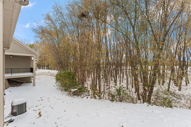 2714 Rustic Crooked Circle, Valparaiso, IN 46385