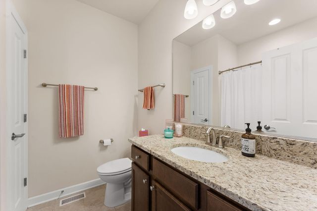 2714 Rustic Crooked Circle, Valparaiso, IN 46385