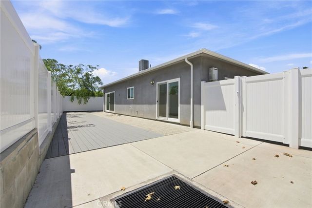 6944 Valmont, Tujunga, CA 91042