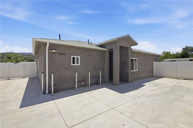 6944 Valmont, Tujunga, CA 91042