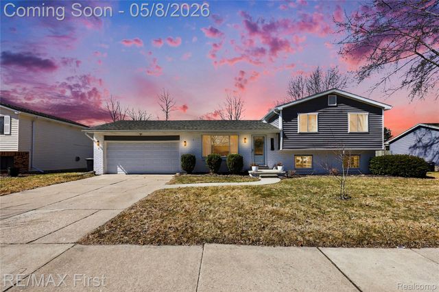 690 Montana Street, Marysville, MI 48040