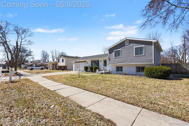 690 Montana Street, Marysville, MI 48040