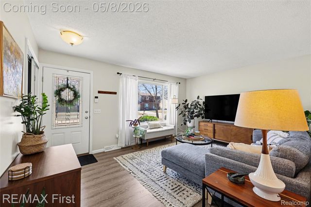 690 Montana Street, Marysville, MI 48040