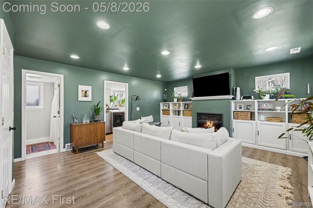 690 Montana Street, Marysville, MI 48040