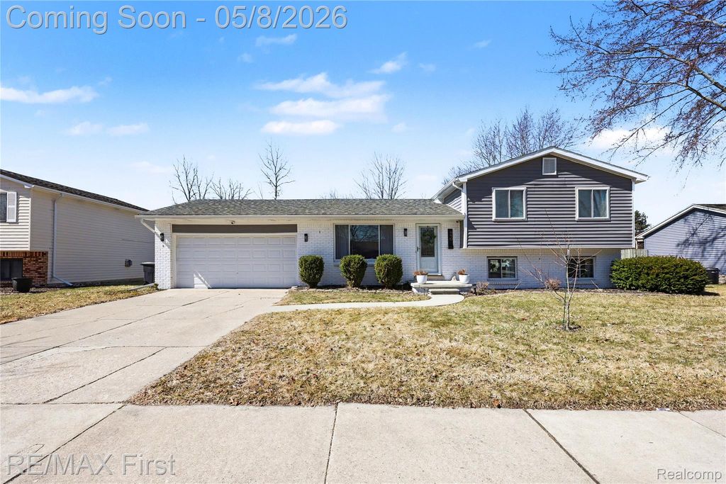 690 Montana Street, Marysville, MI 48040