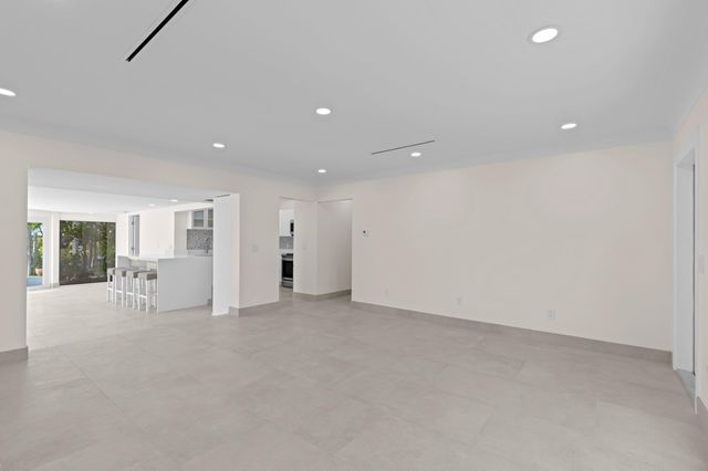 391 SE 7th Avenue, Pompano Beach, FL 33060