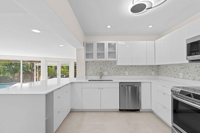 391 SE 7th Avenue, Pompano Beach, FL 33060