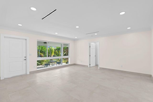 391 SE 7th Avenue, Pompano Beach, FL 33060