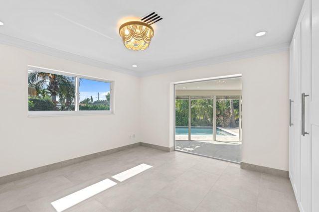 391 SE 7th Avenue, Pompano Beach, FL 33060