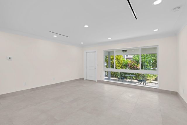 391 SE 7th Avenue, Pompano Beach, FL 33060