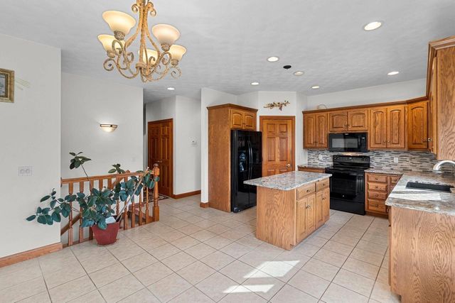 442 WINDMILL DRIVE, Kaukauna, WI 54130