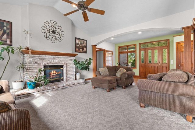 442 WINDMILL DRIVE, Kaukauna, WI 54130