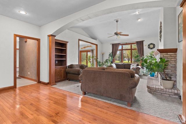 442 WINDMILL DRIVE, Kaukauna, WI 54130
