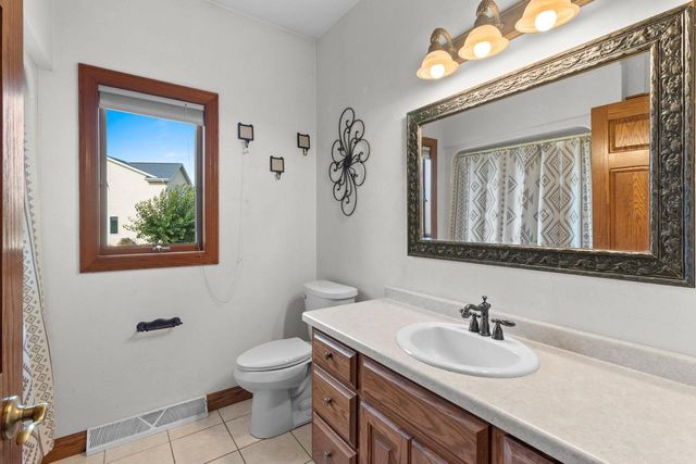 442 WINDMILL DRIVE, Kaukauna, WI 54130