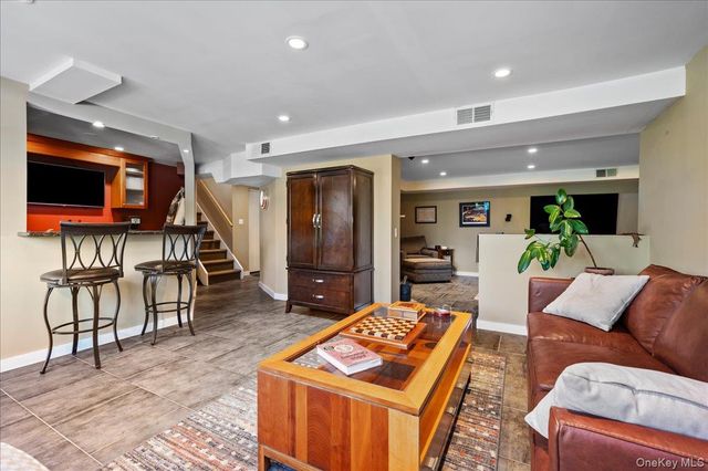 102 Wydendown Road, Nyack, NY 10960