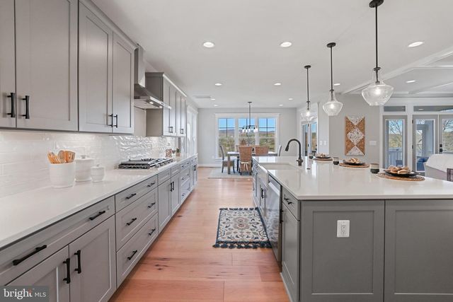 16055 KEYMER HILL CT, Hamilton, VA 20158