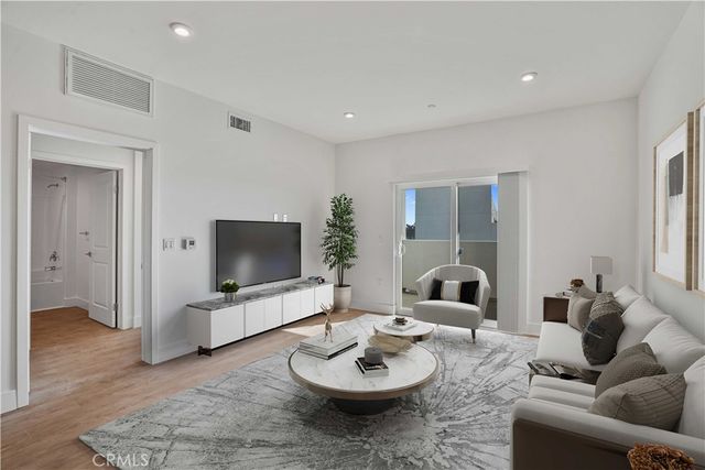 8750 Sepulveda Boulevard 405, North Hills, CA 91343
