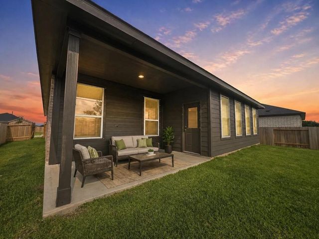 513 Robin Street, Angleton, TX 77515