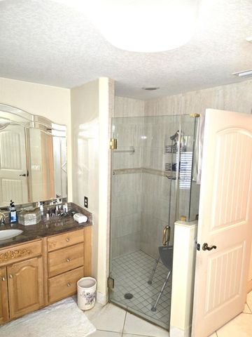 882 Palo Alto Street SE, Palm Bay, FL 32909