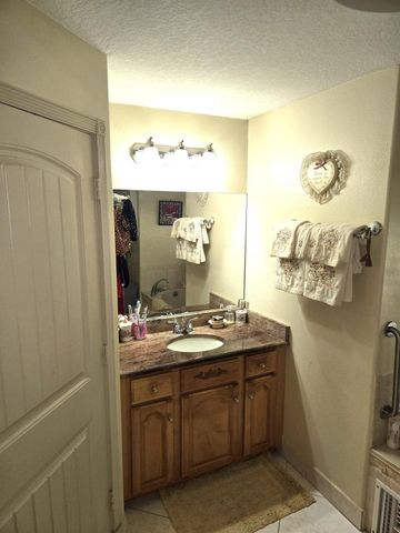 882 Palo Alto Street SE, Palm Bay, FL 32909