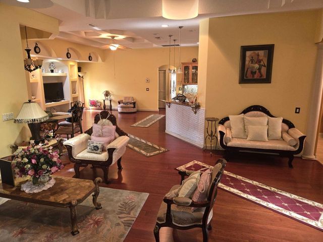 882 Palo Alto Street SE, Palm Bay, FL 32909