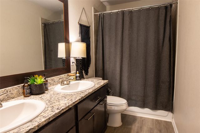 38340 Park View Drive, Hempstead, TX 77445