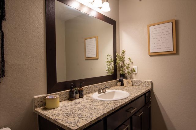 38340 Park View Drive, Hempstead, TX 77445