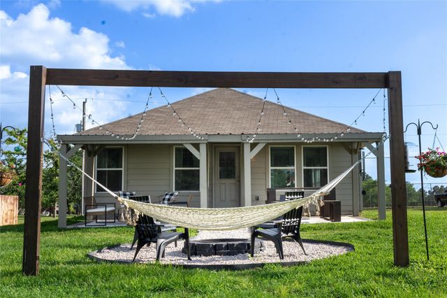38340 Park View Drive, Hempstead, TX 77445