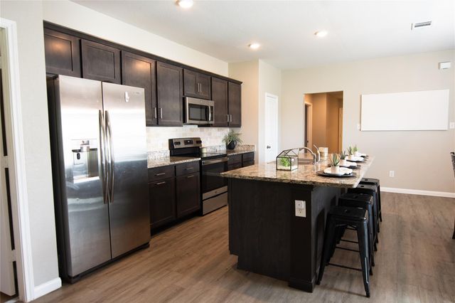 38340 Park View Drive, Hempstead, TX 77445