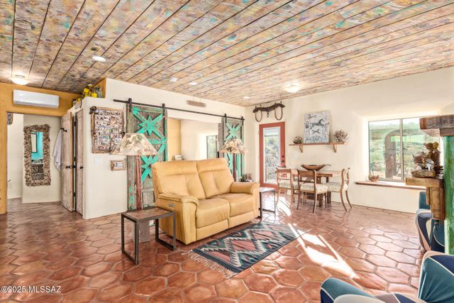 8491 S Pistol Hill Road, Vail, AZ 85641