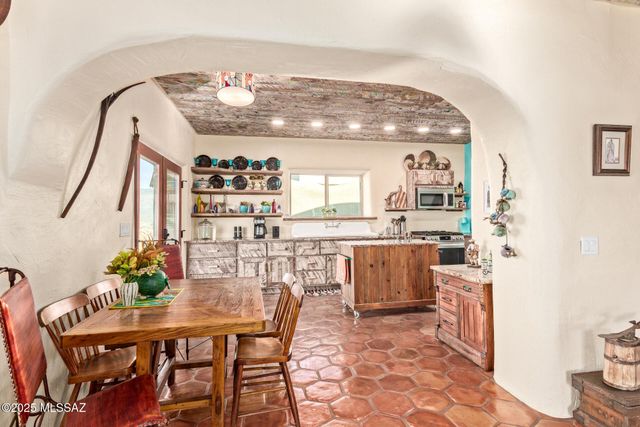 8491 S Pistol Hill Road, Vail, AZ 85641