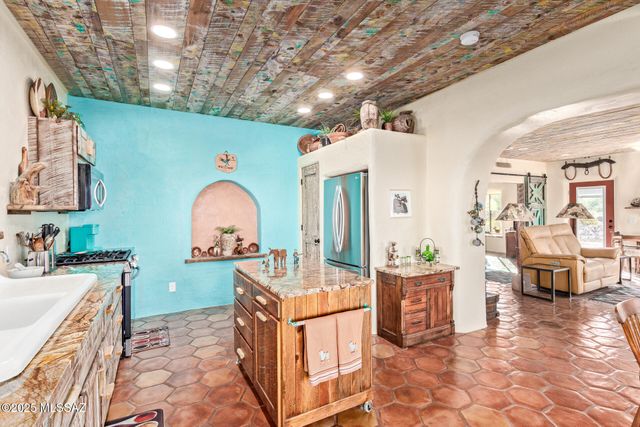 8491 S Pistol Hill Road, Vail, AZ 85641