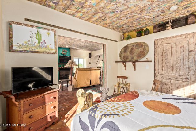 8491 S Pistol Hill Road, Vail, AZ 85641