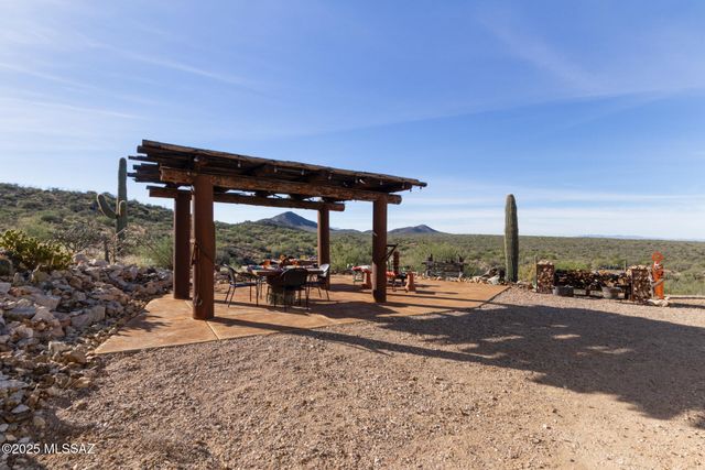 8491 S Pistol Hill Road, Vail, AZ 85641