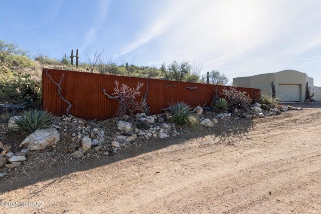 8491 S Pistol Hill Road, Vail, AZ 85641