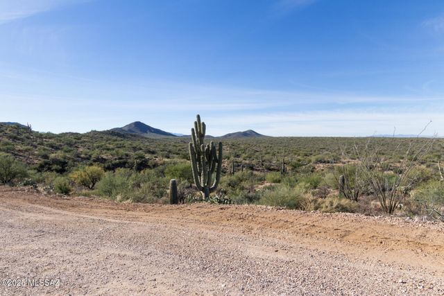 8491 S Pistol Hill Road, Vail, AZ 85641