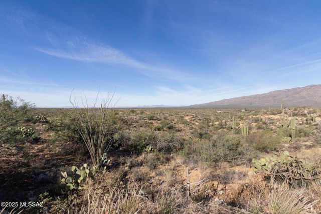 8491 S Pistol Hill Road, Vail, AZ 85641