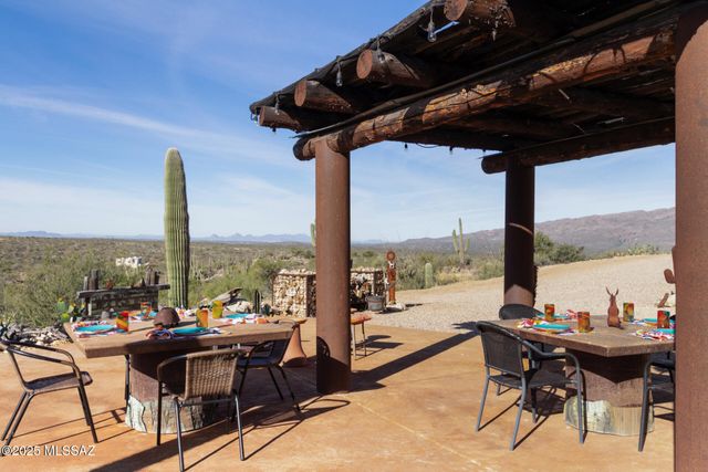 8491 S Pistol Hill Road, Vail, AZ 85641