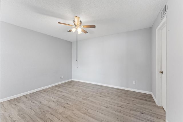 2750 Holly Hall Street 815, Houston, TX 77054