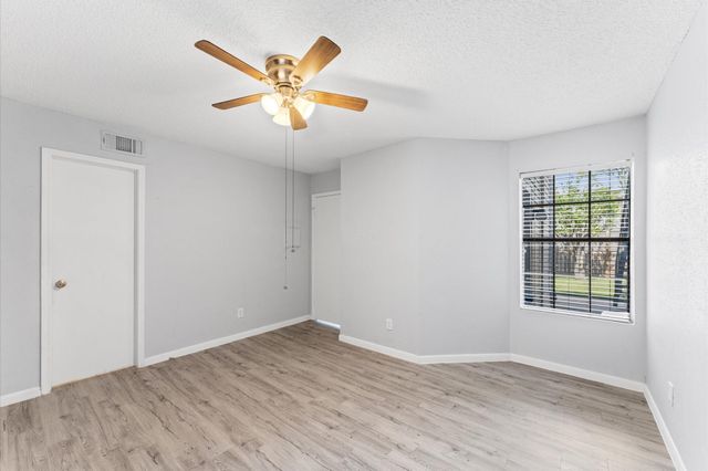 2750 Holly Hall Street 815, Houston, TX 77054